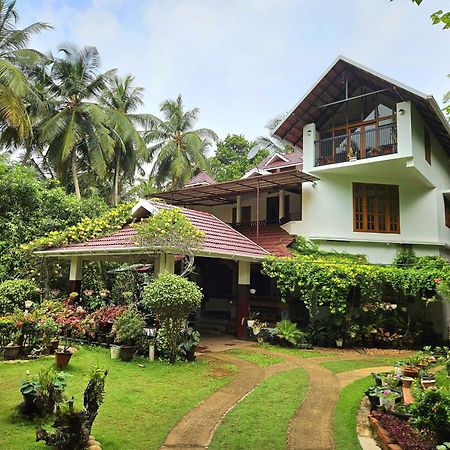 Maleyam Homestay Riverside Calecute Exterior foto